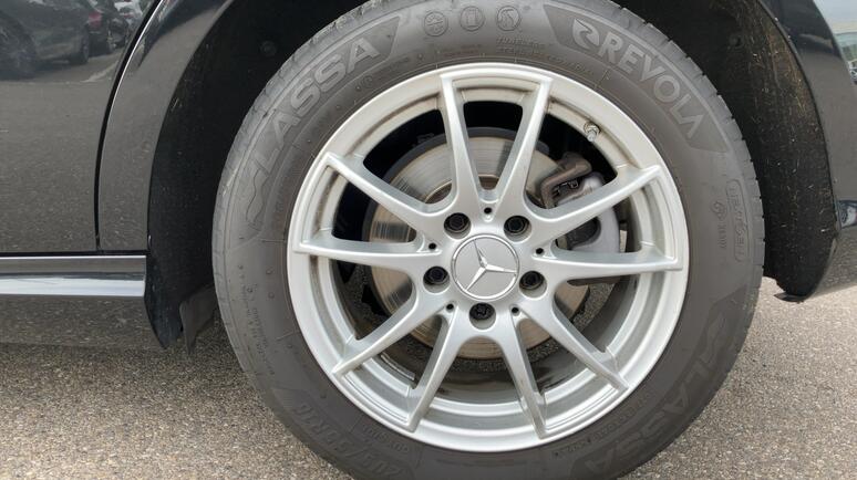 Mercedes-Benz - B 180 d