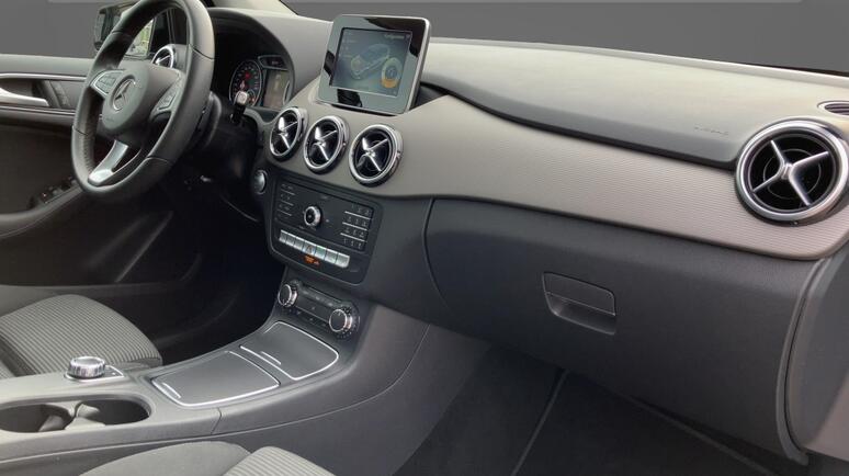 Mercedes-Benz - B 180 d