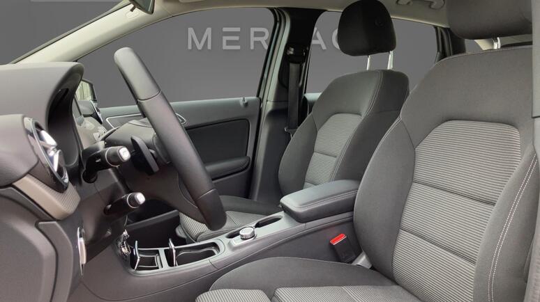 Mercedes-Benz - B 180 d