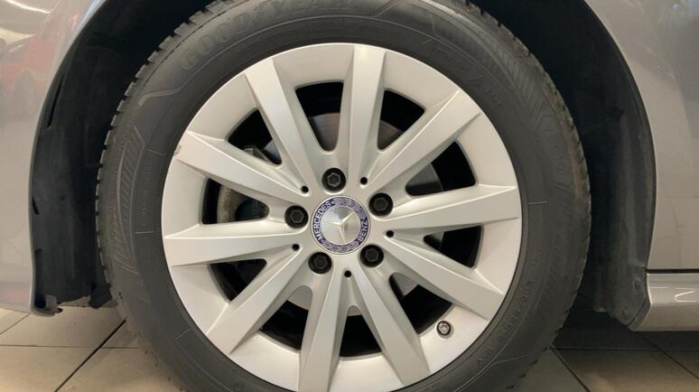 Mercedes-Benz - B 180 d