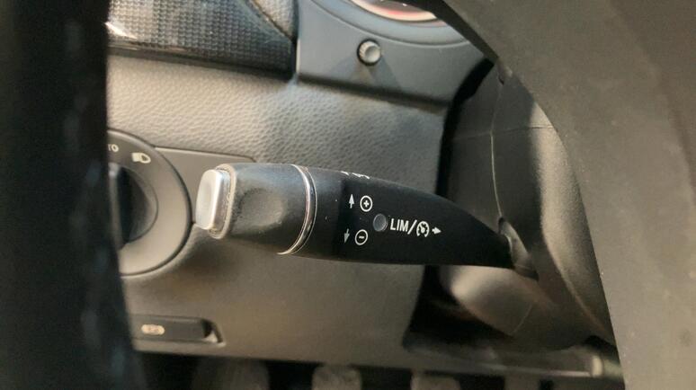 Mercedes-Benz - B 180 d