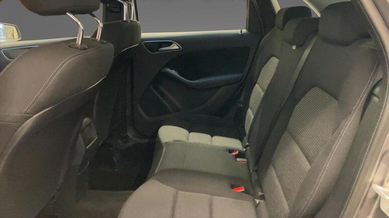 Mercedes-Benz - B 180 d