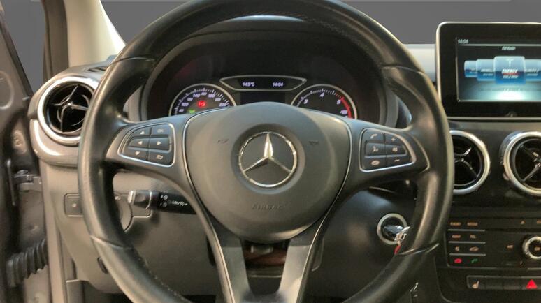Mercedes-Benz - B 180 d