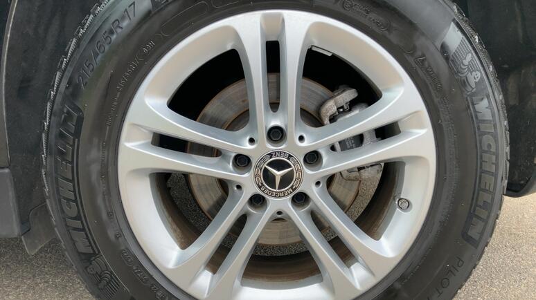 Mercedes-Benz - GLB 200 d 4MATIC