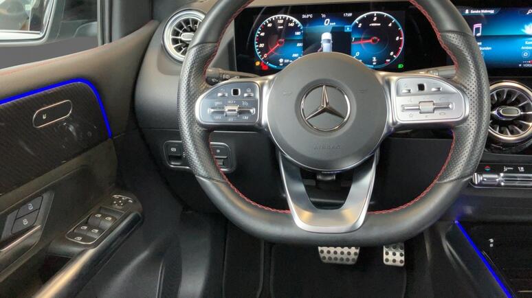 Mercedes-Benz - B 200 d AMG Line