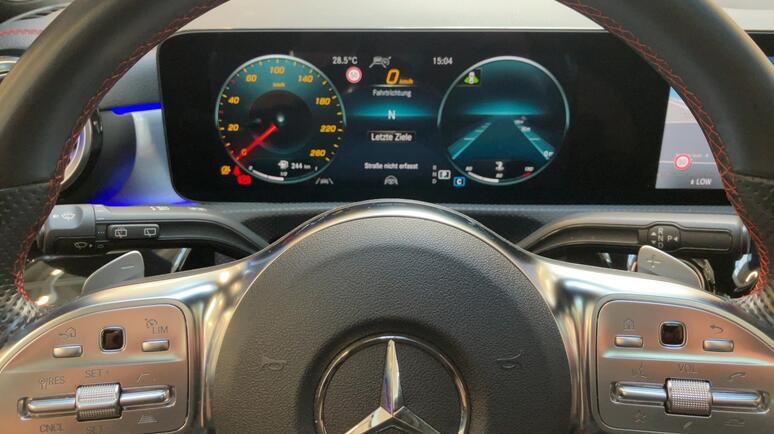 Mercedes-Benz - CLA 200 Shooting Brake