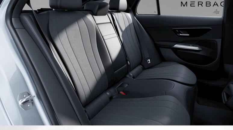 Mercedes-Benz - E 300 de 4MATIC T-Modell