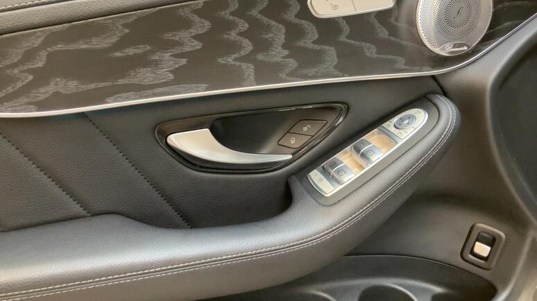 Mercedes-Benz - GLC 250 4MATIC AMG Line