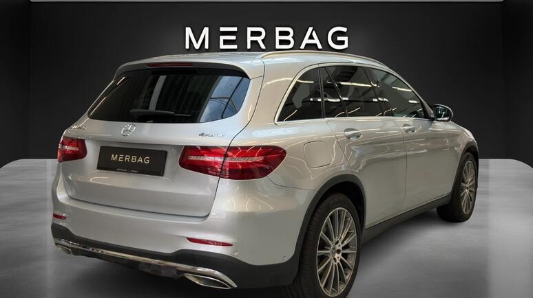 Mercedes-Benz - GLC 250 4MATIC AMG Line