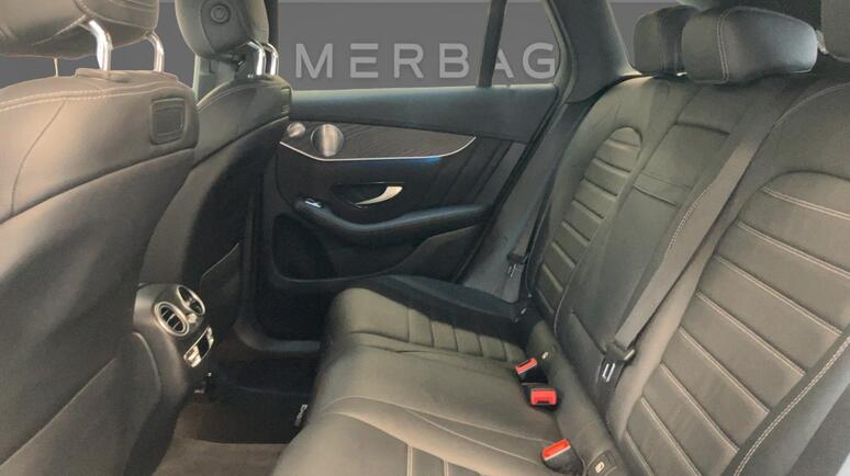 Mercedes-Benz - GLC 250 4MATIC AMG Line