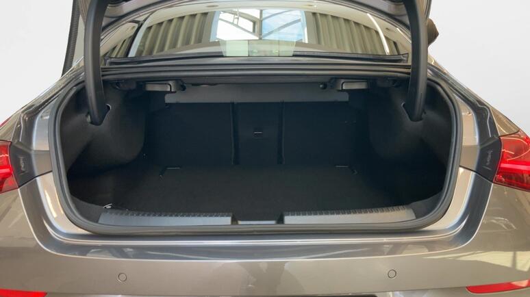 Mercedes-Benz - CLA 180 d Coupé Österreich-Edition