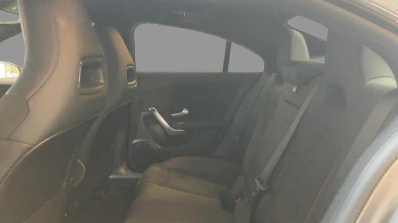 Mercedes-Benz - CLA 180 d Coupé Österreich-Edition