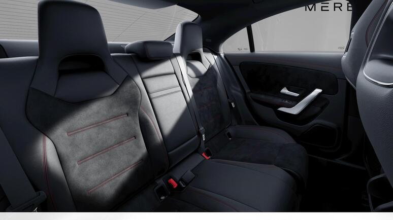 Mercedes-Benz - CLA 180 Coupé AMG Line