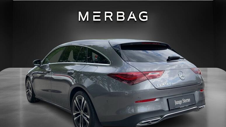 Mercedes-Benz - CLA 180 d Shooting Brake Progressive Line Facelift