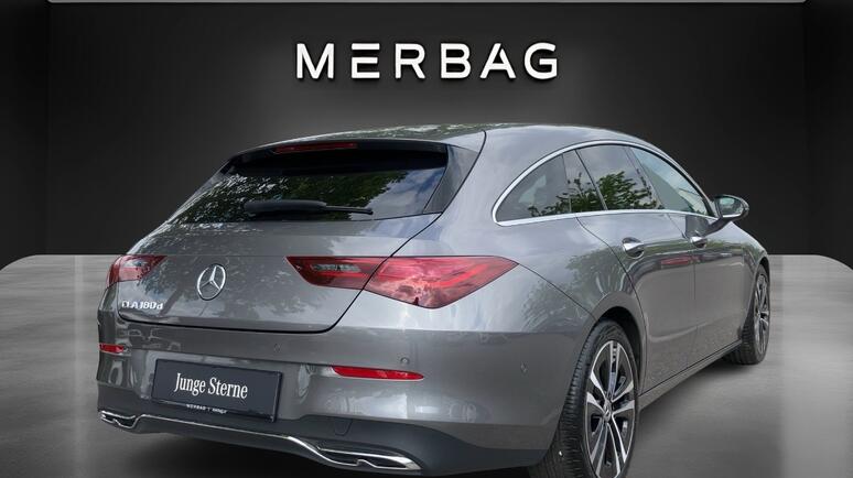 Mercedes-Benz - CLA 180 d Shooting Brake Progressive Line Facelift