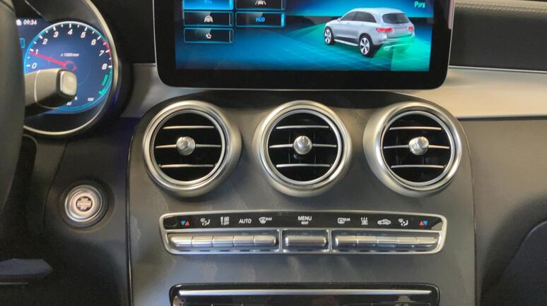Mercedes-Benz - GLC 300 e 4MATIC