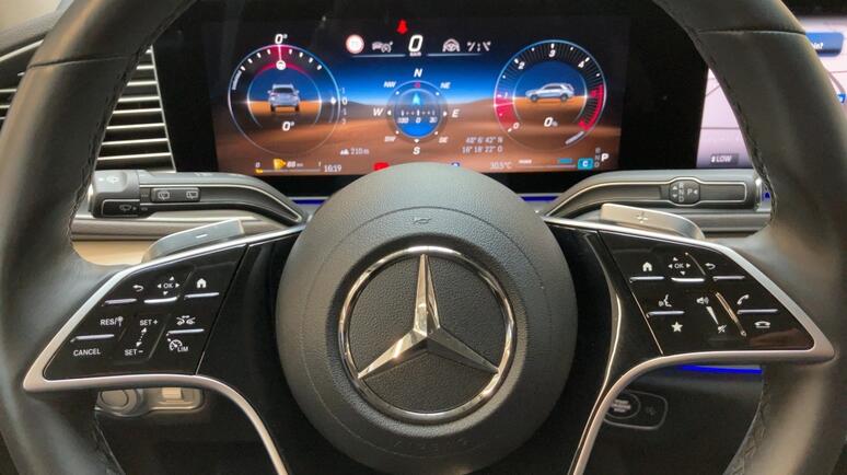 Mercedes-Benz - GLE 300 d 4MATIC AMG Line