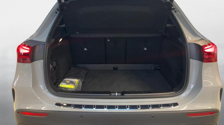 Mercedes-Benz - GLA 200 d 4MATIC Österreich-Edition