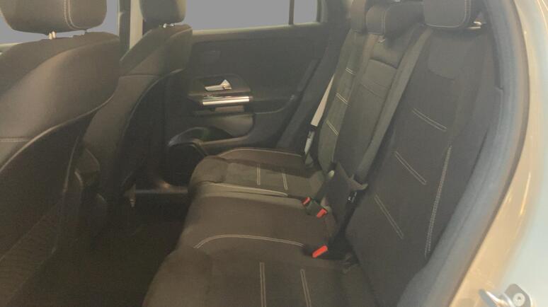 Mercedes-Benz - GLA 200 d 4MATIC Österreich-Edition