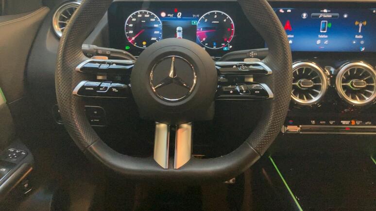 Mercedes-Benz - GLA 200 d 4MATIC Österreich-Edition