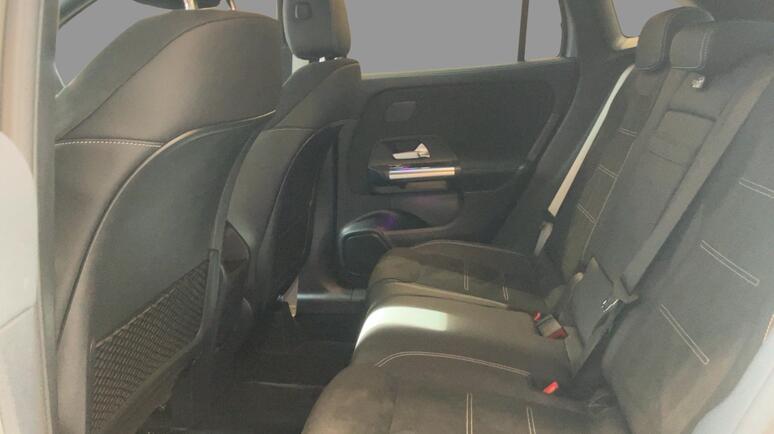 Mercedes-Benz - GLA 200 d 4MATIC Österreich-Edition