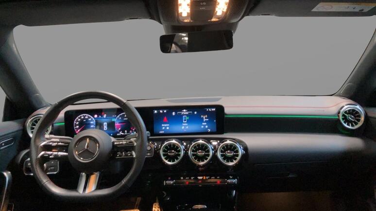 Mercedes-Benz - CLA 180 d Coupé Österreich-Edition