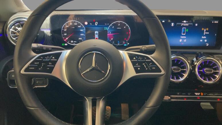 Mercedes-Benz - CLA 180 d Shooting Brake Österreich-Edition