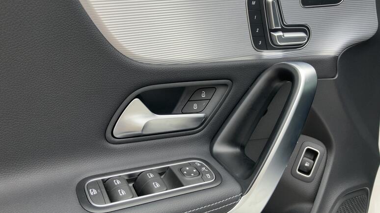 Mercedes-Benz - CLA 250 e Shooting Brake