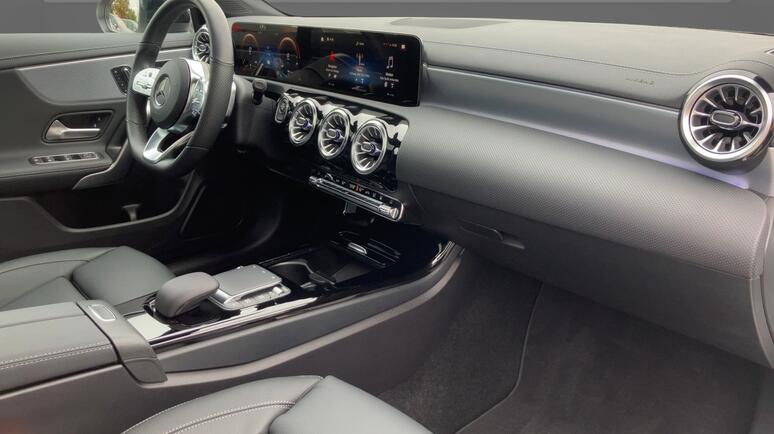 Mercedes-Benz - CLA 250 e Shooting Brake