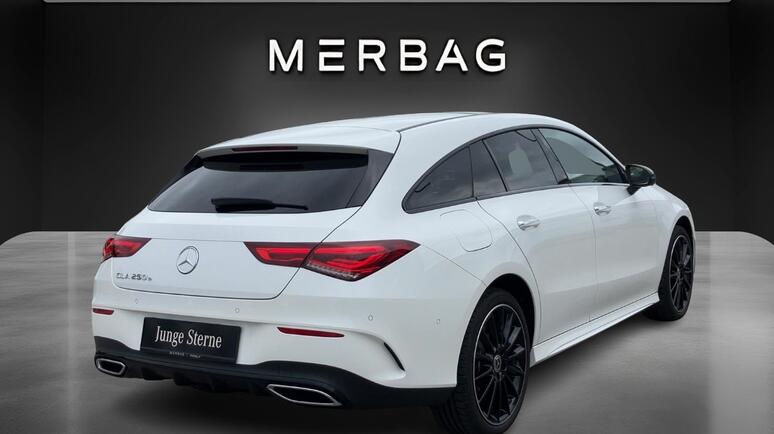 Mercedes-Benz - CLA 250 e Shooting Brake
