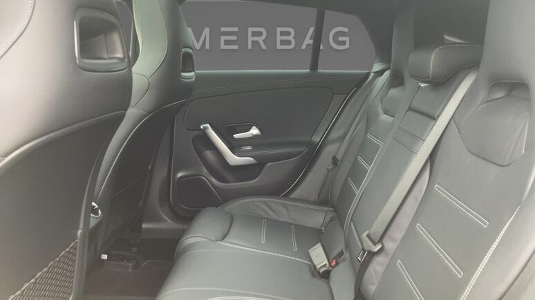 Mercedes-Benz - CLA 250 e Shooting Brake