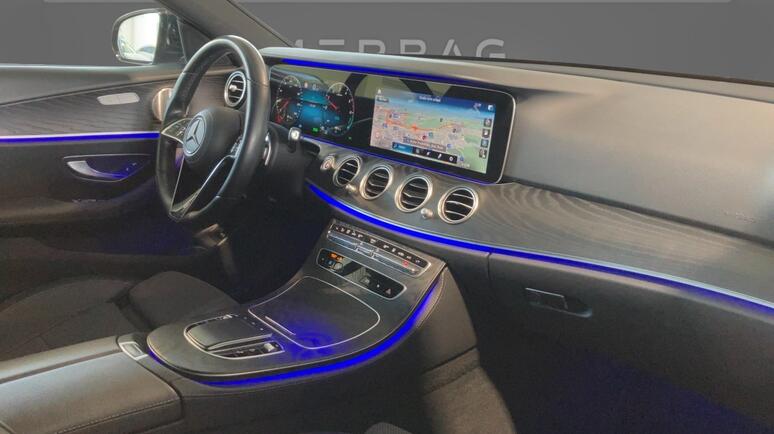 Mercedes-Benz - E 300 de 4MATIC T-Modell