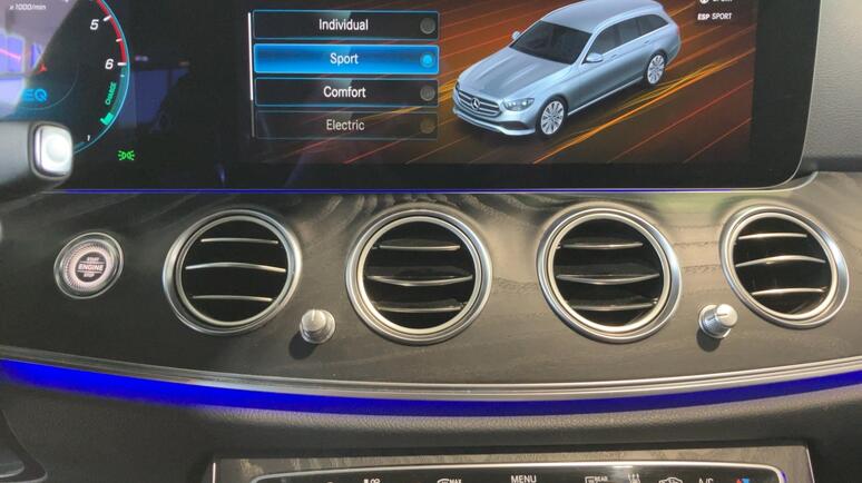 Mercedes-Benz - E 300 de 4MATIC T-Modell