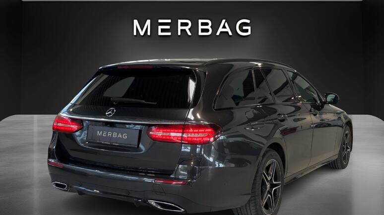 Mercedes-Benz - E 300 de 4MATIC T-Modell