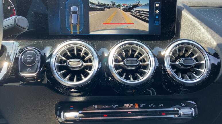 Mercedes-Benz - B 220 4MATIC Österreich-Edition