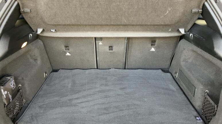 Mercedes-Benz - B 220 4MATIC Österreich-Edition