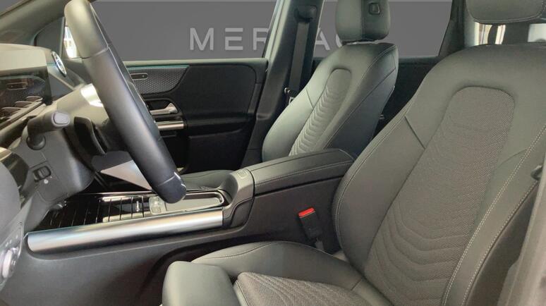 Mercedes-Benz - B 220 4MATIC Österreich-Edition