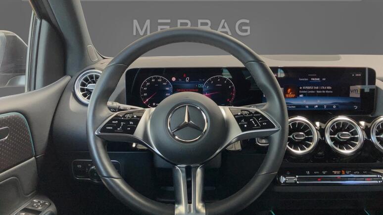Mercedes-Benz - B 220 4MATIC Österreich-Edition