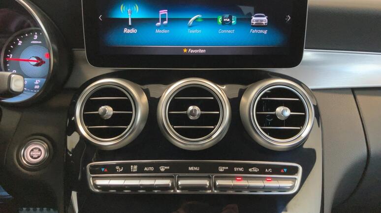 Mercedes-Benz - C 220 d Coupé AMG Line