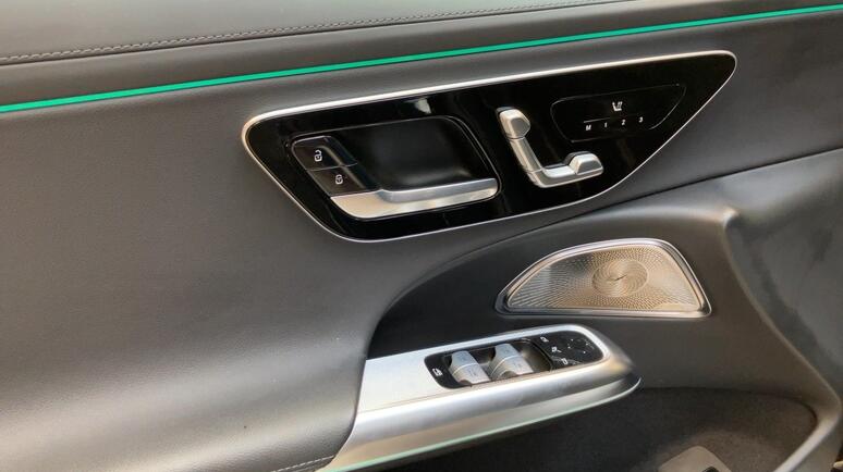 Mercedes-Benz - E 220 d Limousine AMG Line