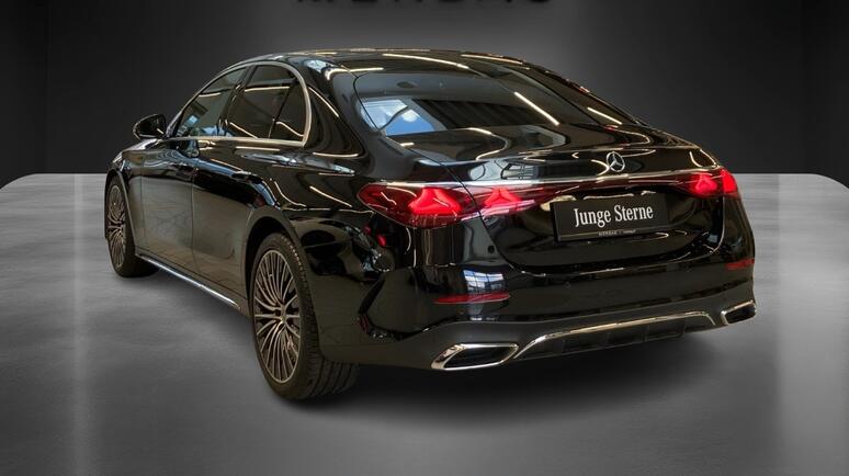 Mercedes-Benz - E 220 d Limousine AMG Line