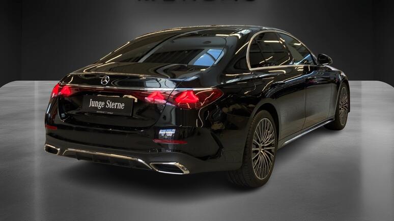 Mercedes-Benz - E 220 d Limousine AMG Line