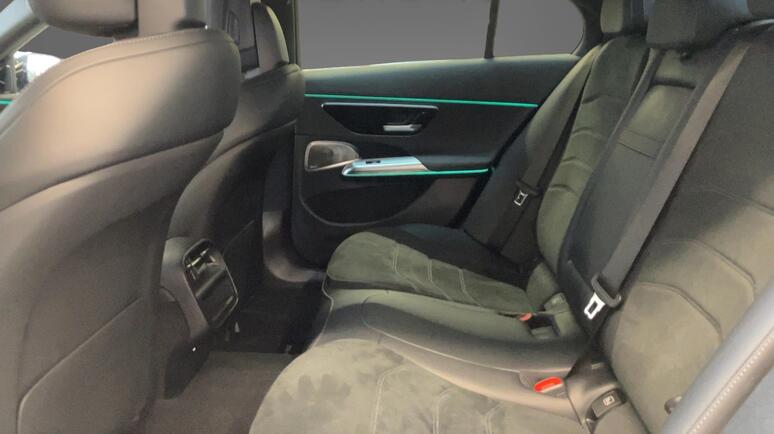 Mercedes-Benz - E 220 d Limousine AMG Line