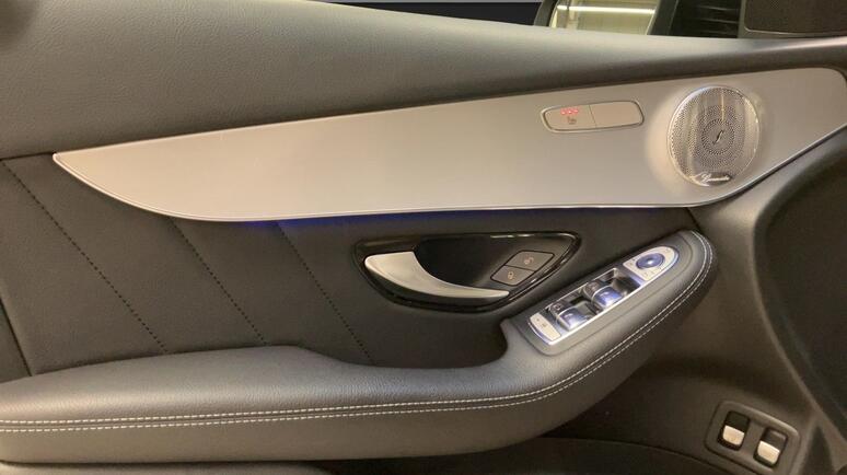 Mercedes-Benz - GLC 300 e 4MATIC