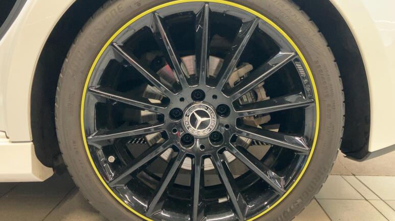 Mercedes-Benz - A 220 d