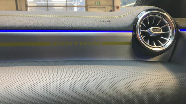 Mercedes-Benz - A 220 d