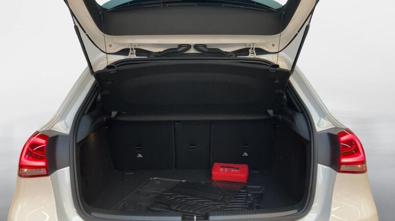 Mercedes-Benz - A 220 d