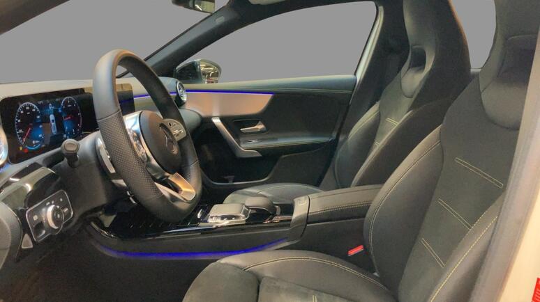 Mercedes-Benz - A 220 d