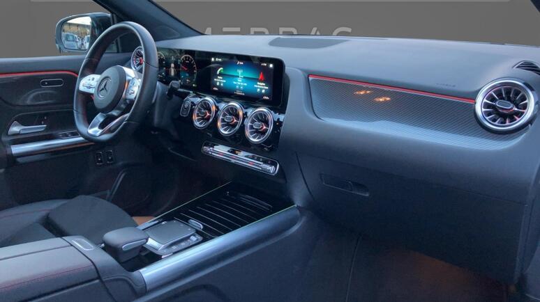 Mercedes-Benz - GLA 250e AMG Line