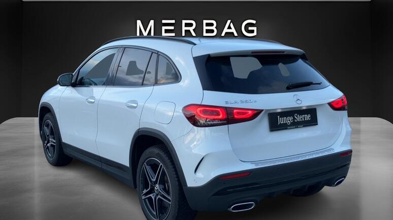 Mercedes-Benz - GLA 250e AMG Line